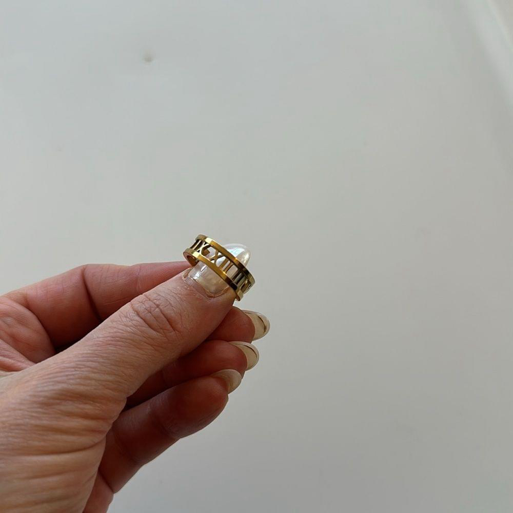 The Styled Collection Roman Ring - Picture 5 of 5